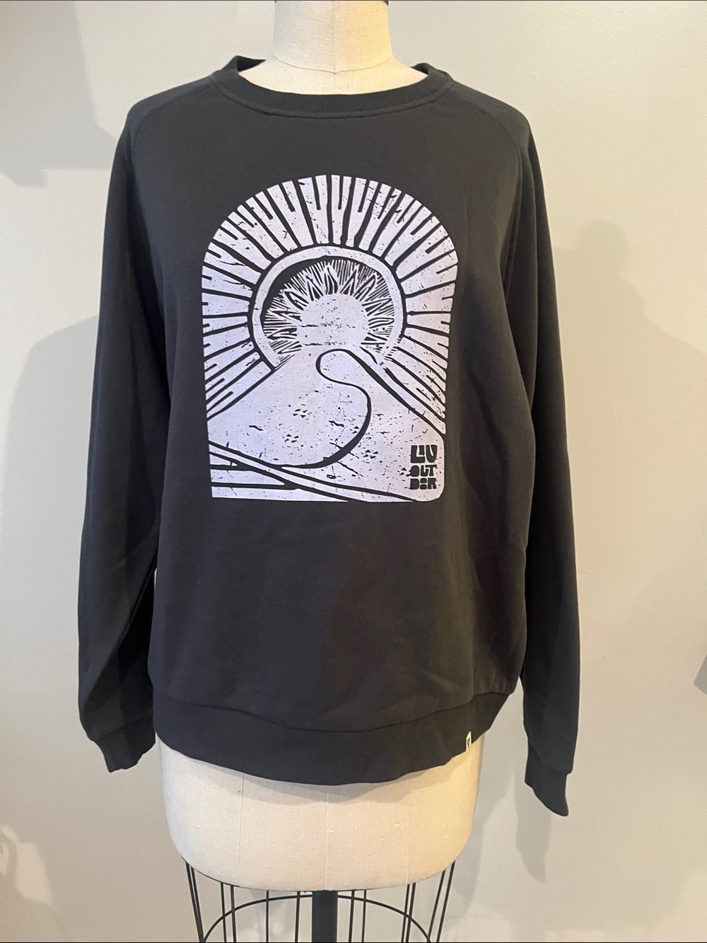 LIV outdoor crew sweatshirt XL gray purple